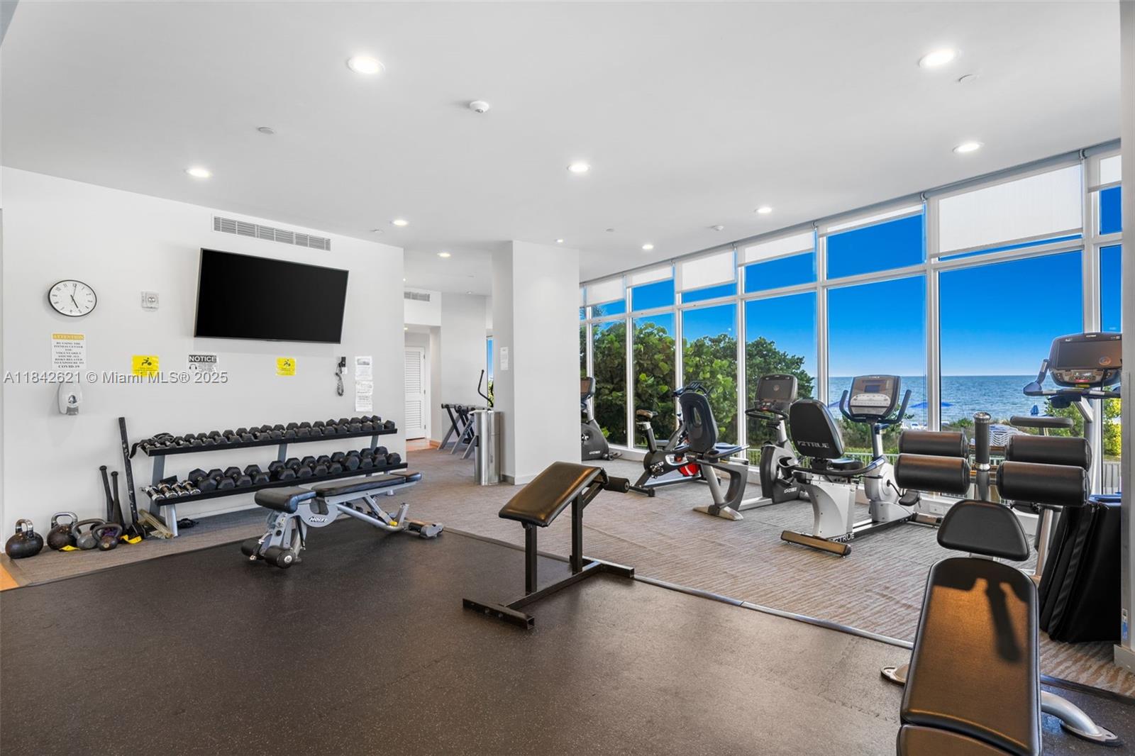 600 Grapetree Dr Unit: 9CN