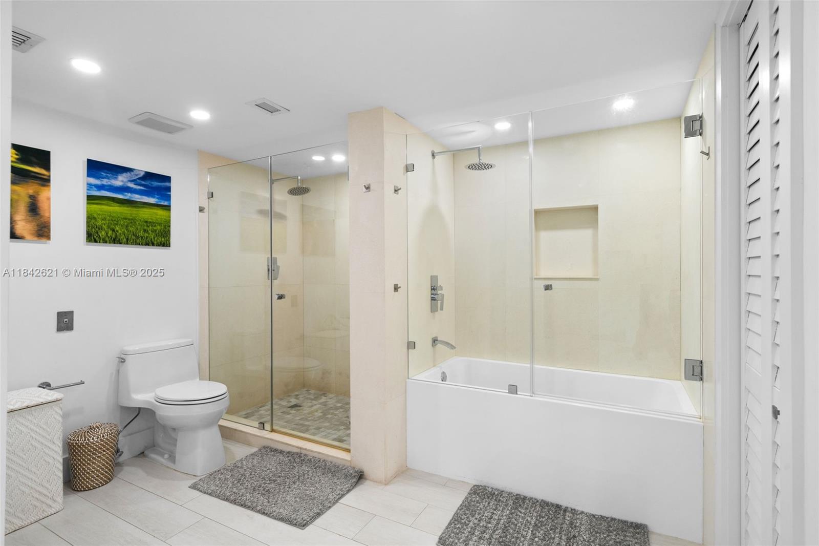 600 Grapetree Dr Unit: 9CN