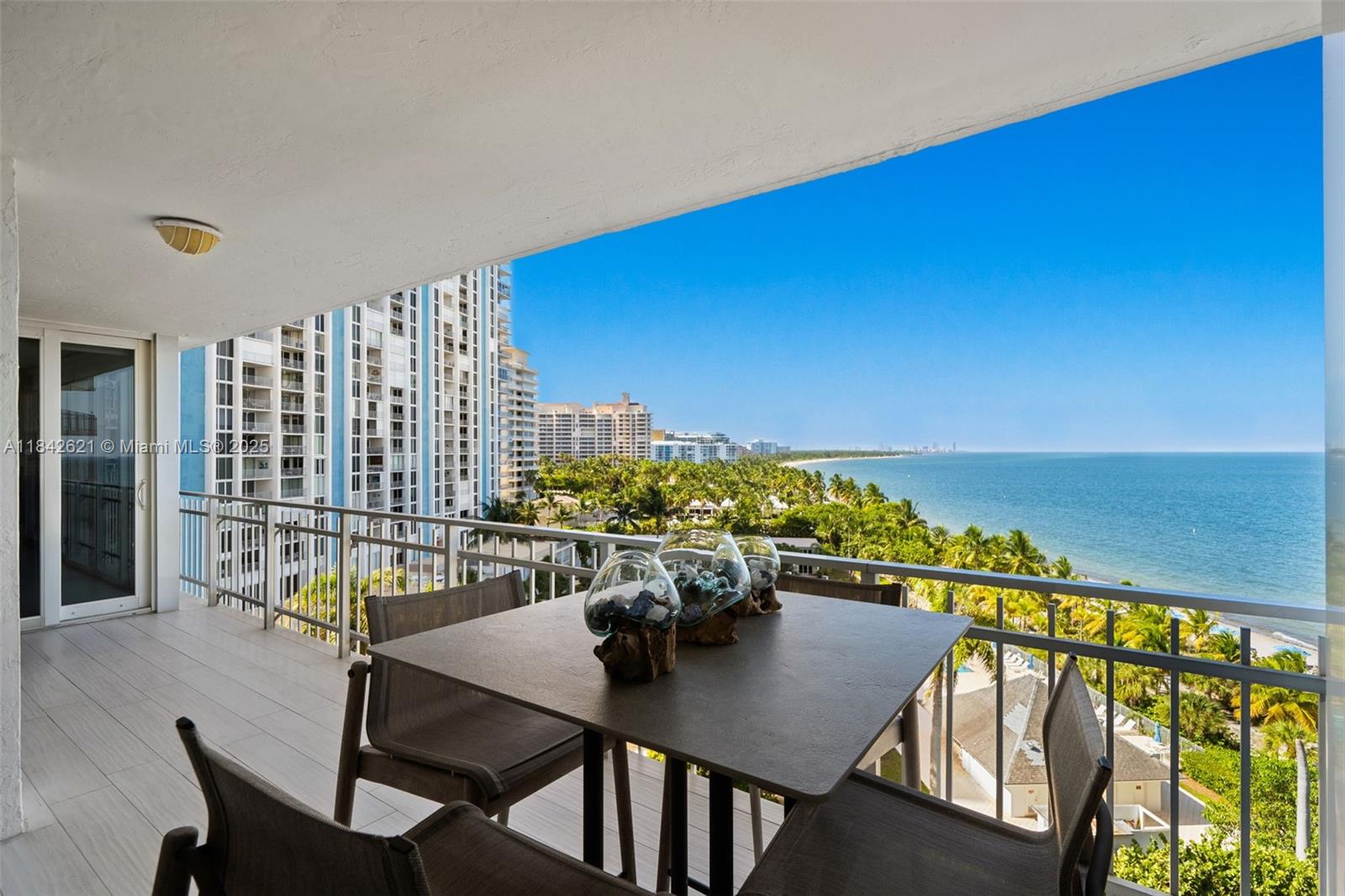 600 Grapetree Dr Unit: 9CN