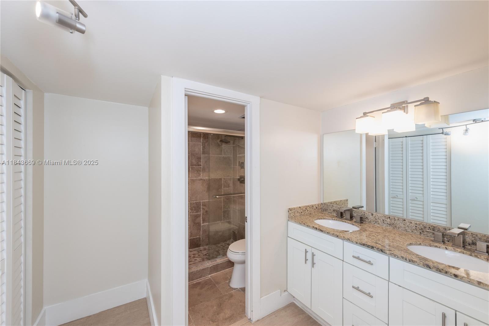 575 Crandon Blvd # 604