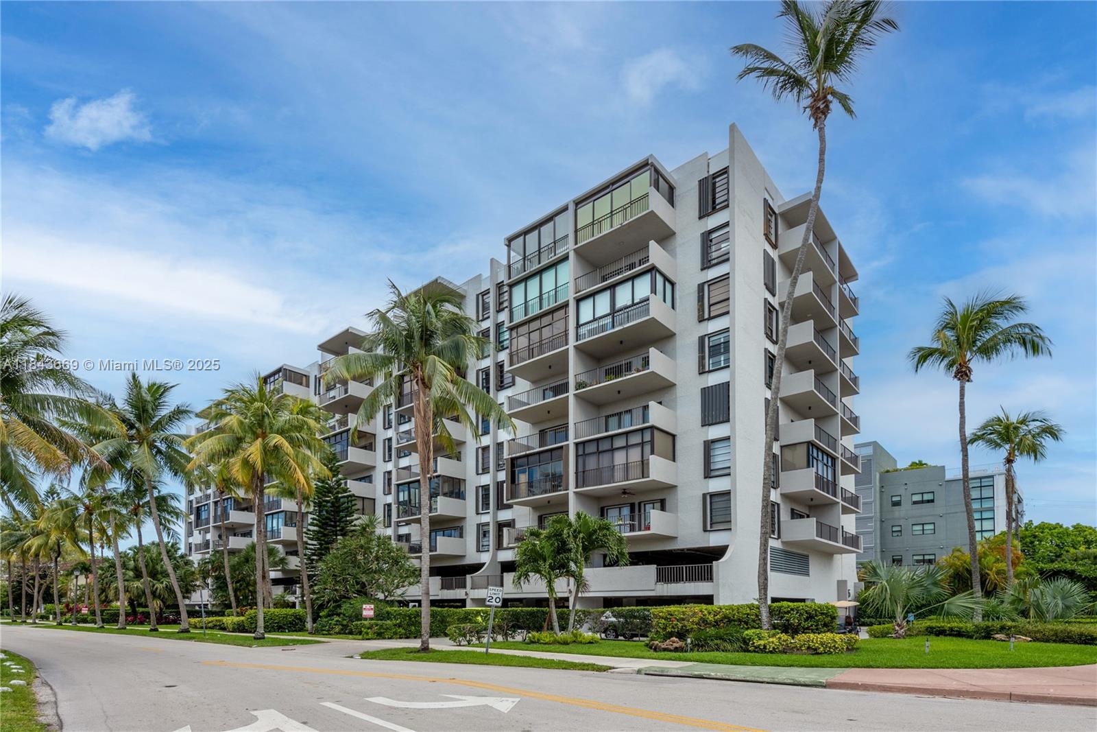 575 Crandon Blvd # 604