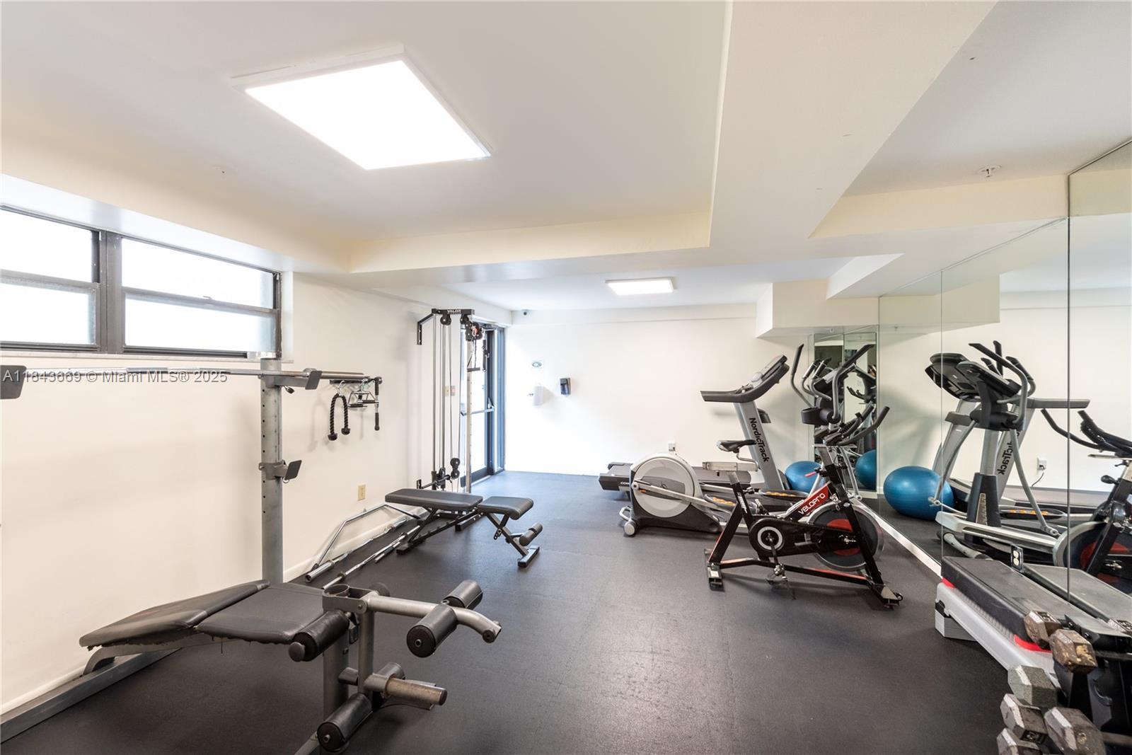 575 Crandon Blvd # 604