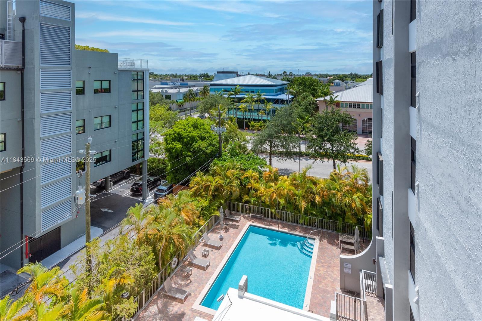 575 Crandon Blvd # 604