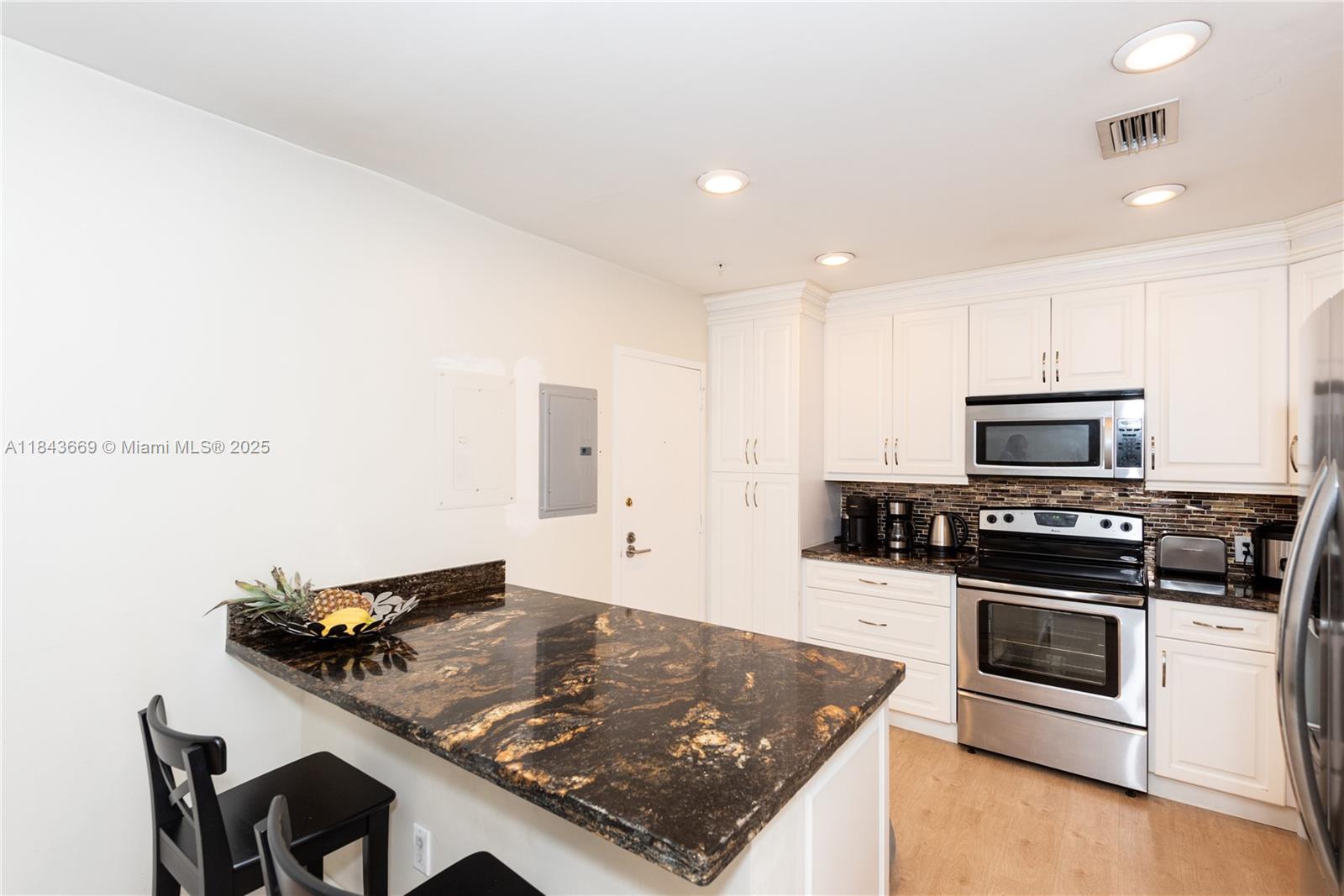 575 Crandon Blvd # 604