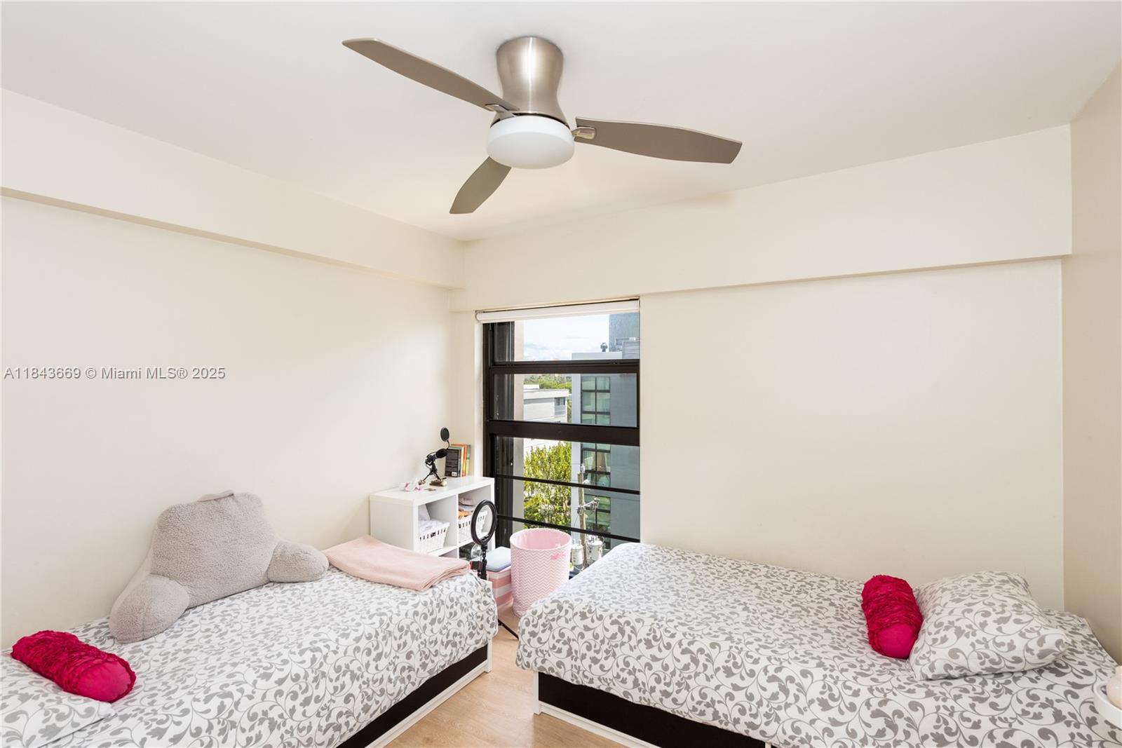 575 Crandon Blvd # 604