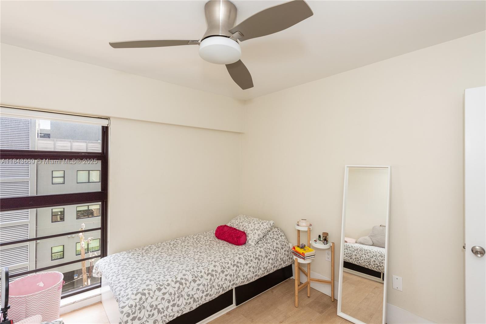 575 Crandon Blvd # 604
