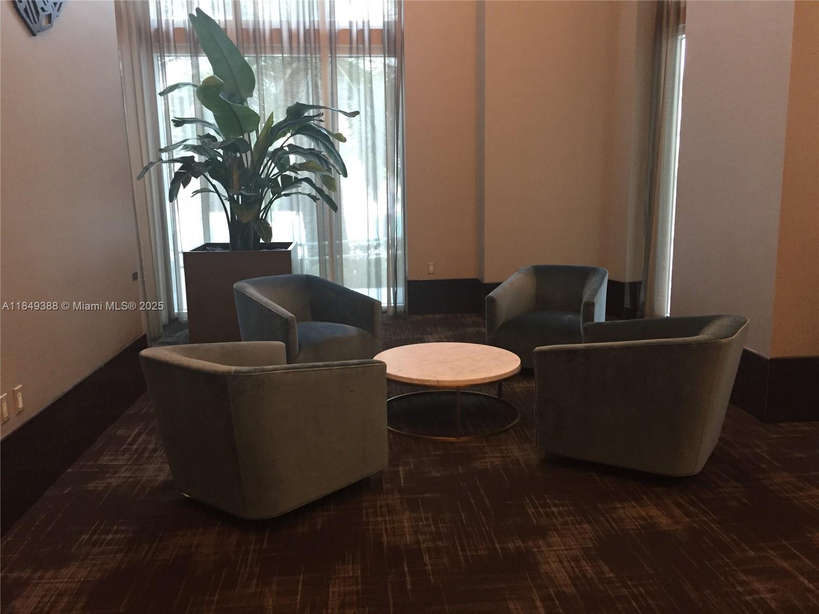 951 Brickell Ave # 3402