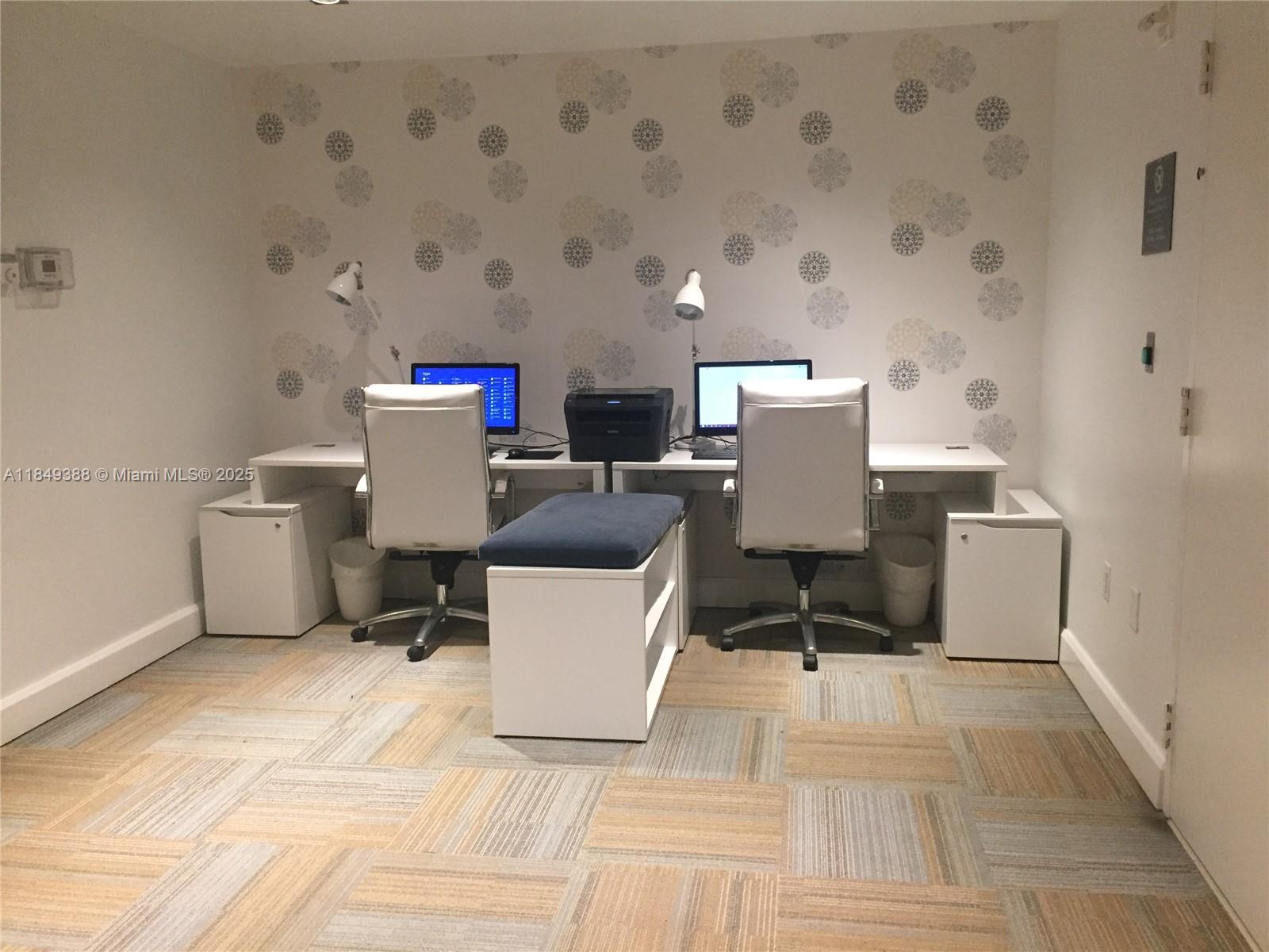 951 Brickell Ave # 3402