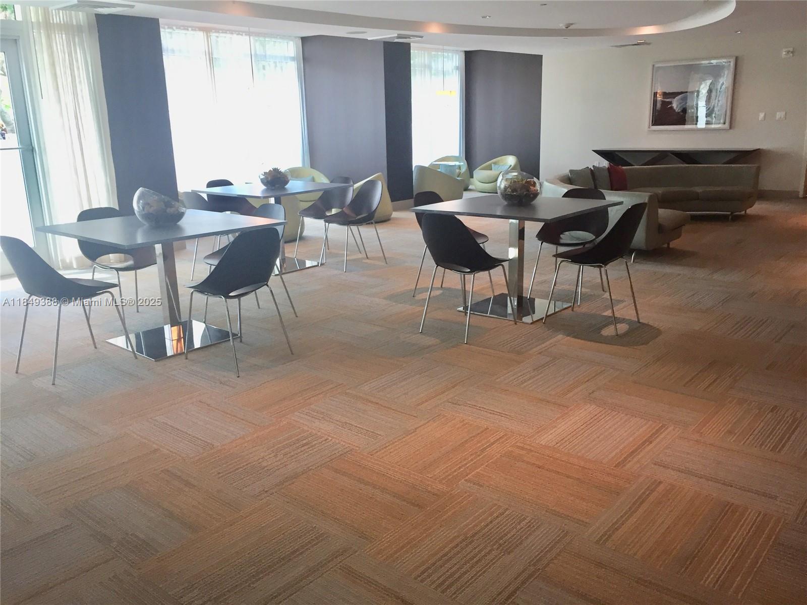 951 Brickell Ave # 3402