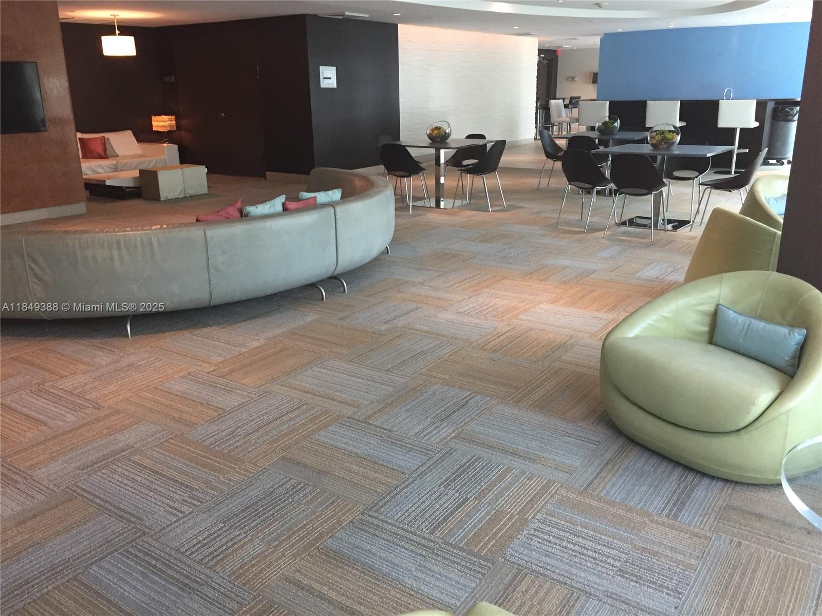 951 Brickell Ave # 3402