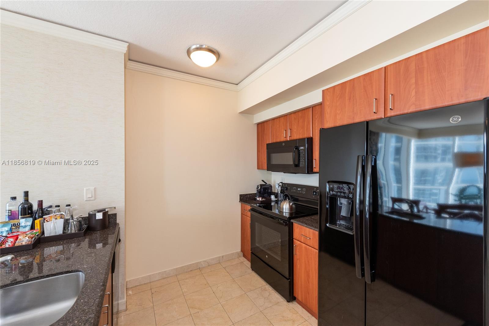 18001 Collins Ave # 1215 Unit: 1214- 1215