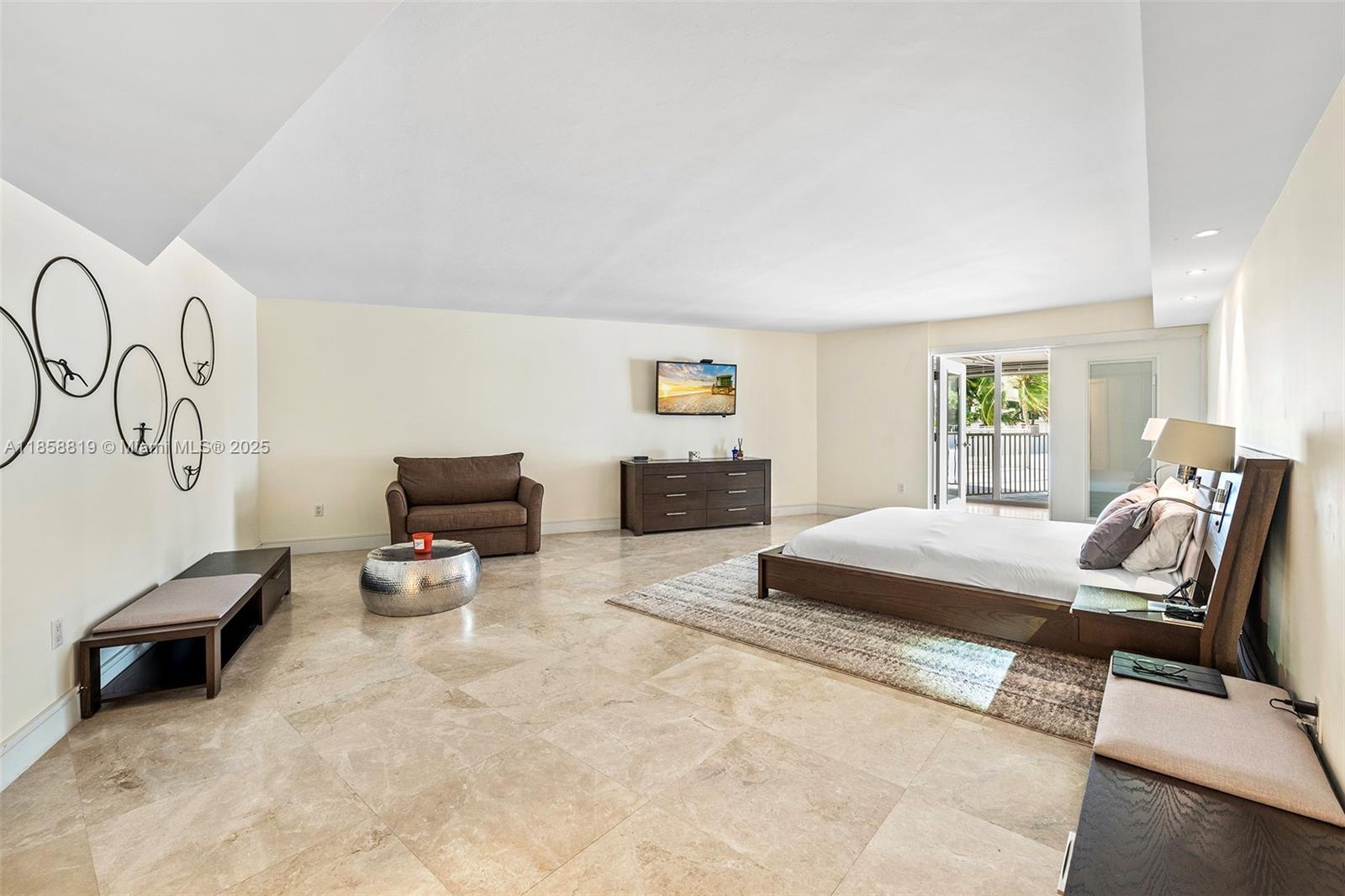 600 Grapetree Dr Unit: 3BS