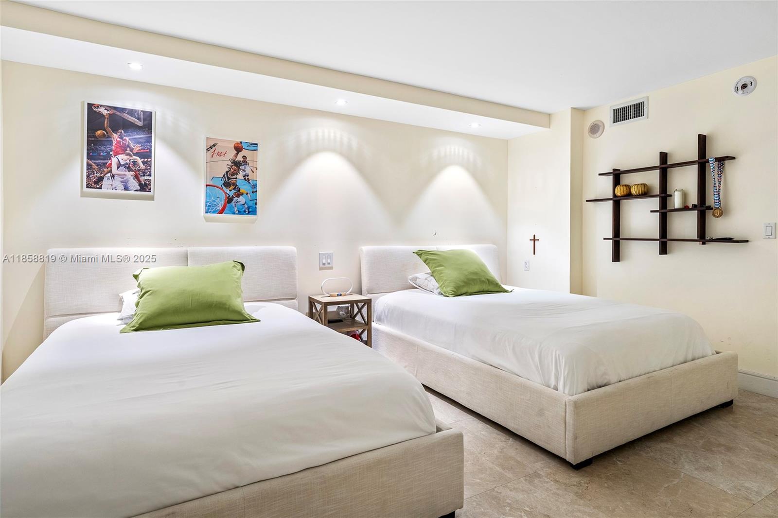 600 Grapetree Dr Unit: 3BS