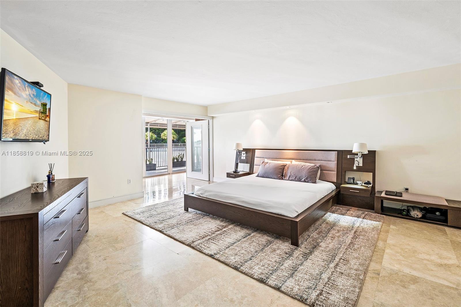600 Grapetree Dr Unit: 3BS