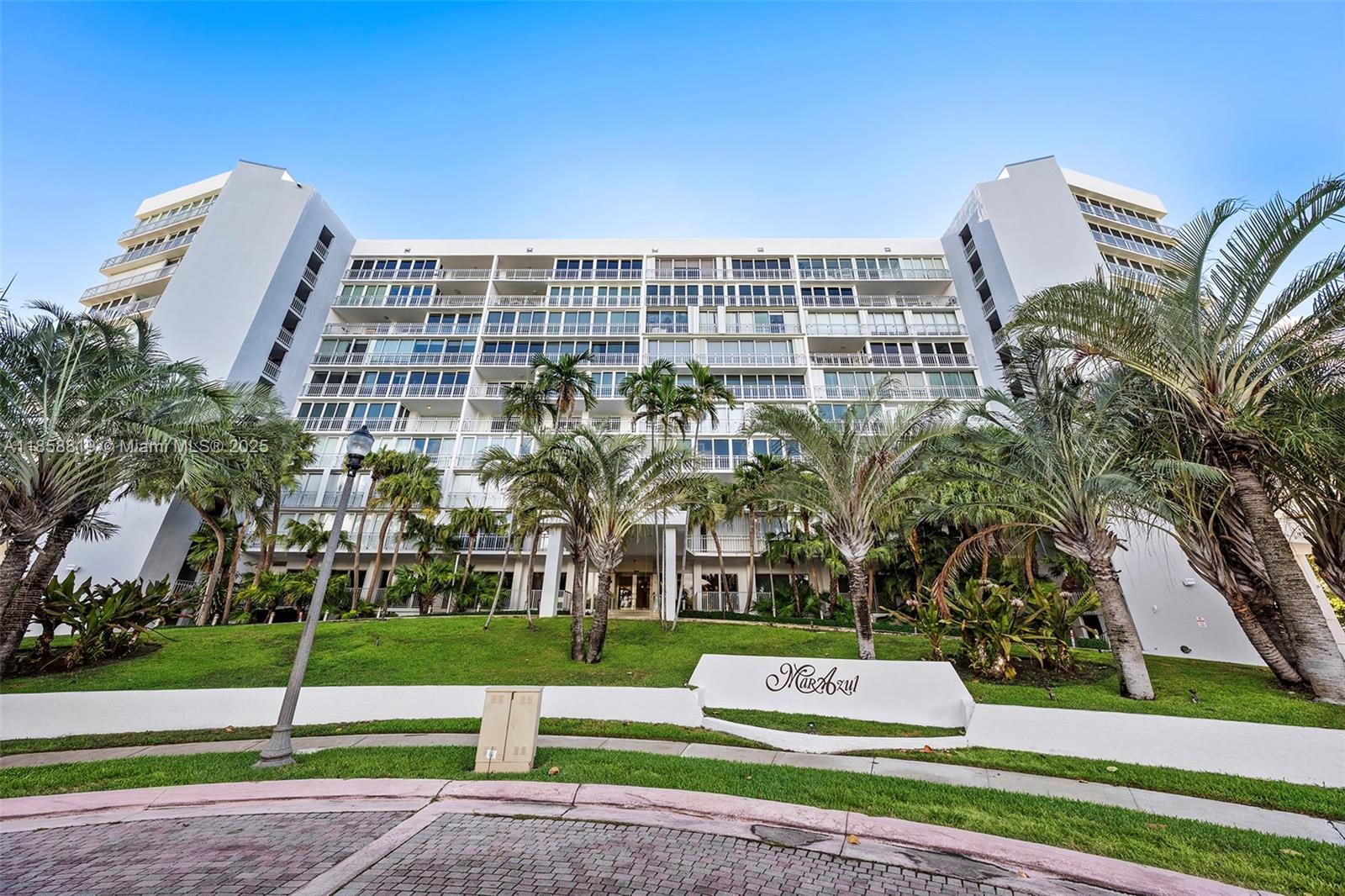 600 Grapetree Dr Unit: 3BS