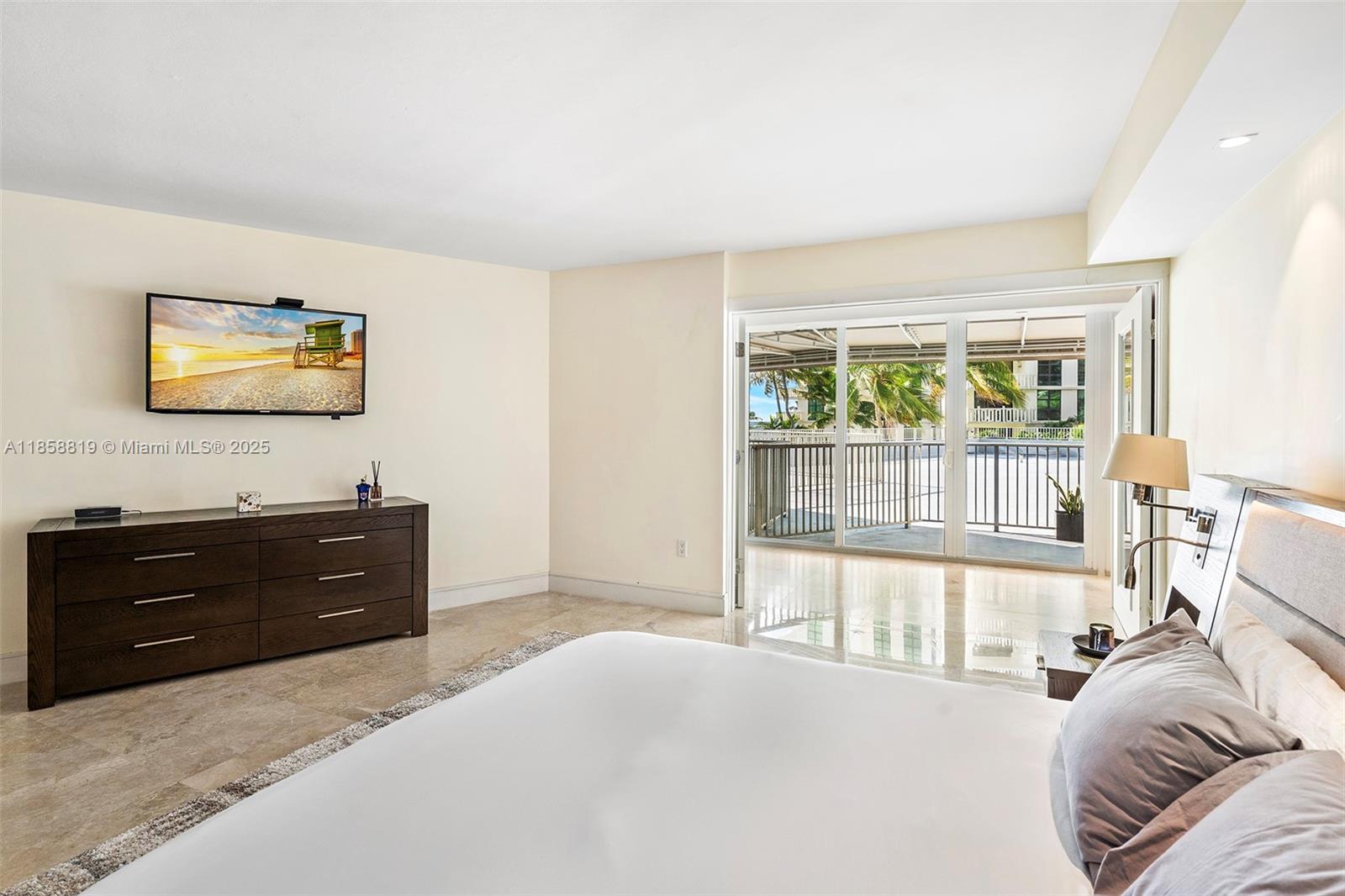600 Grapetree Dr Unit: 3BS