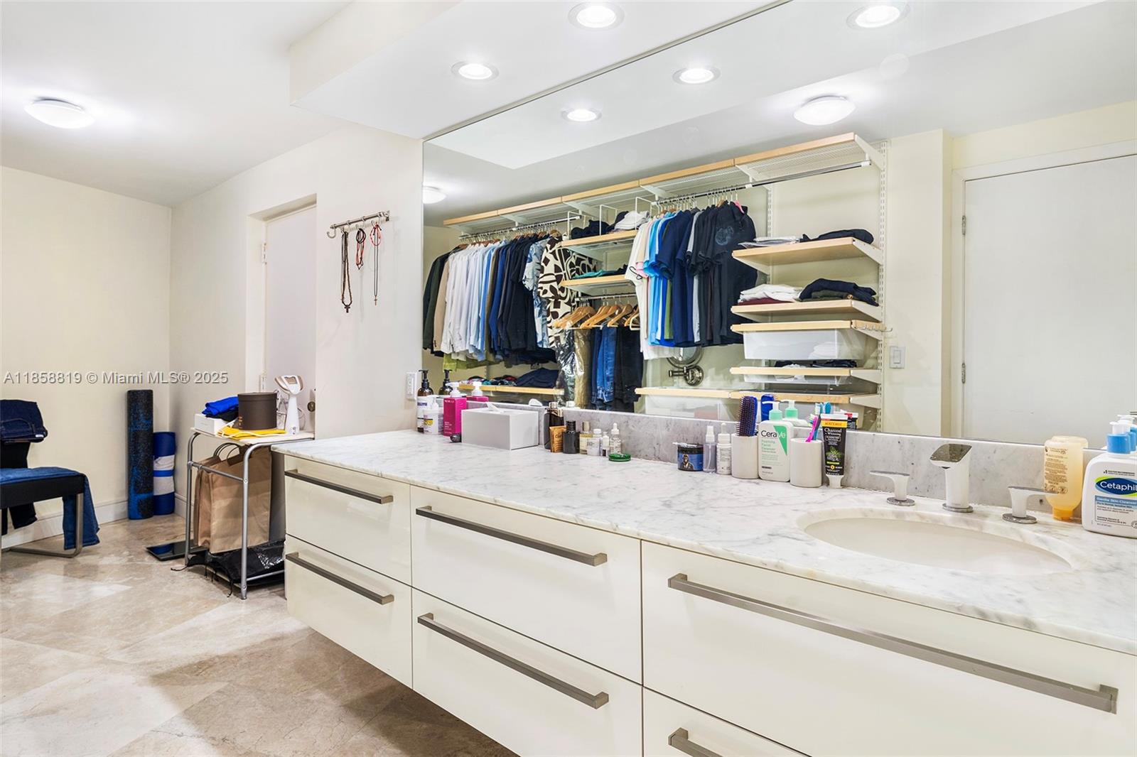 600 Grapetree Dr Unit: 3BS