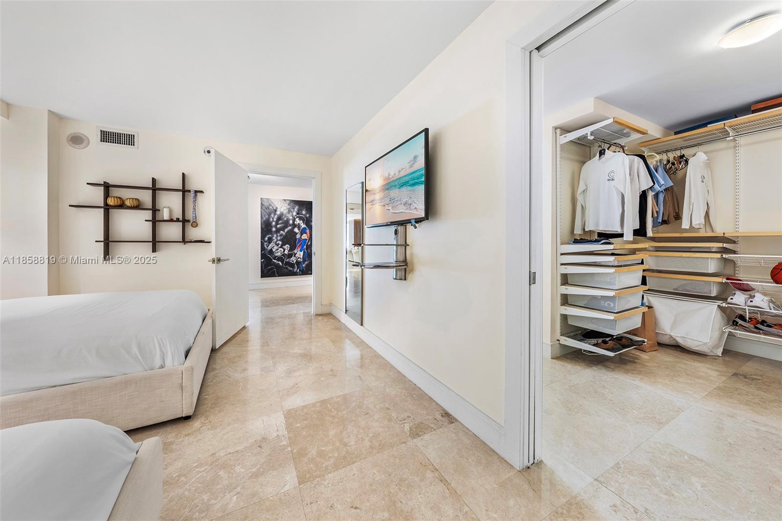 600 Grapetree Dr Unit: 3BS