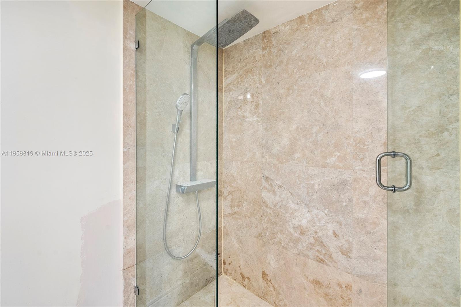 600 Grapetree Dr Unit: 3BS