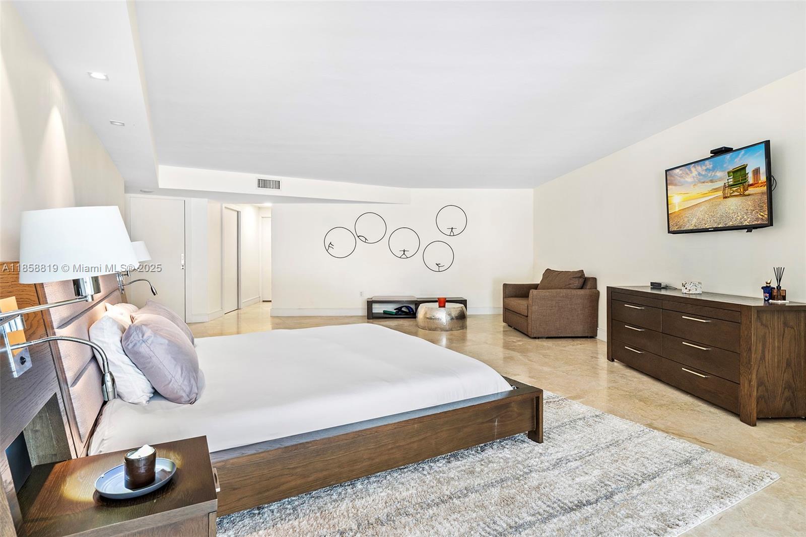 600 Grapetree Dr Unit: 3BS