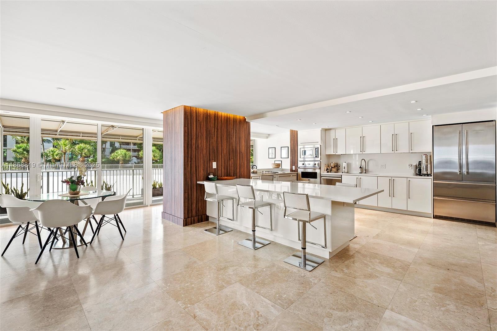 600 Grapetree Dr Unit: 3BS