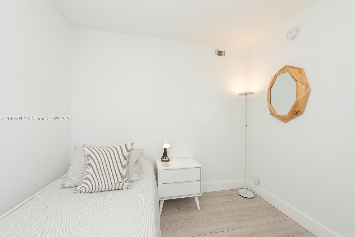 181 Crandon Blvd # 306