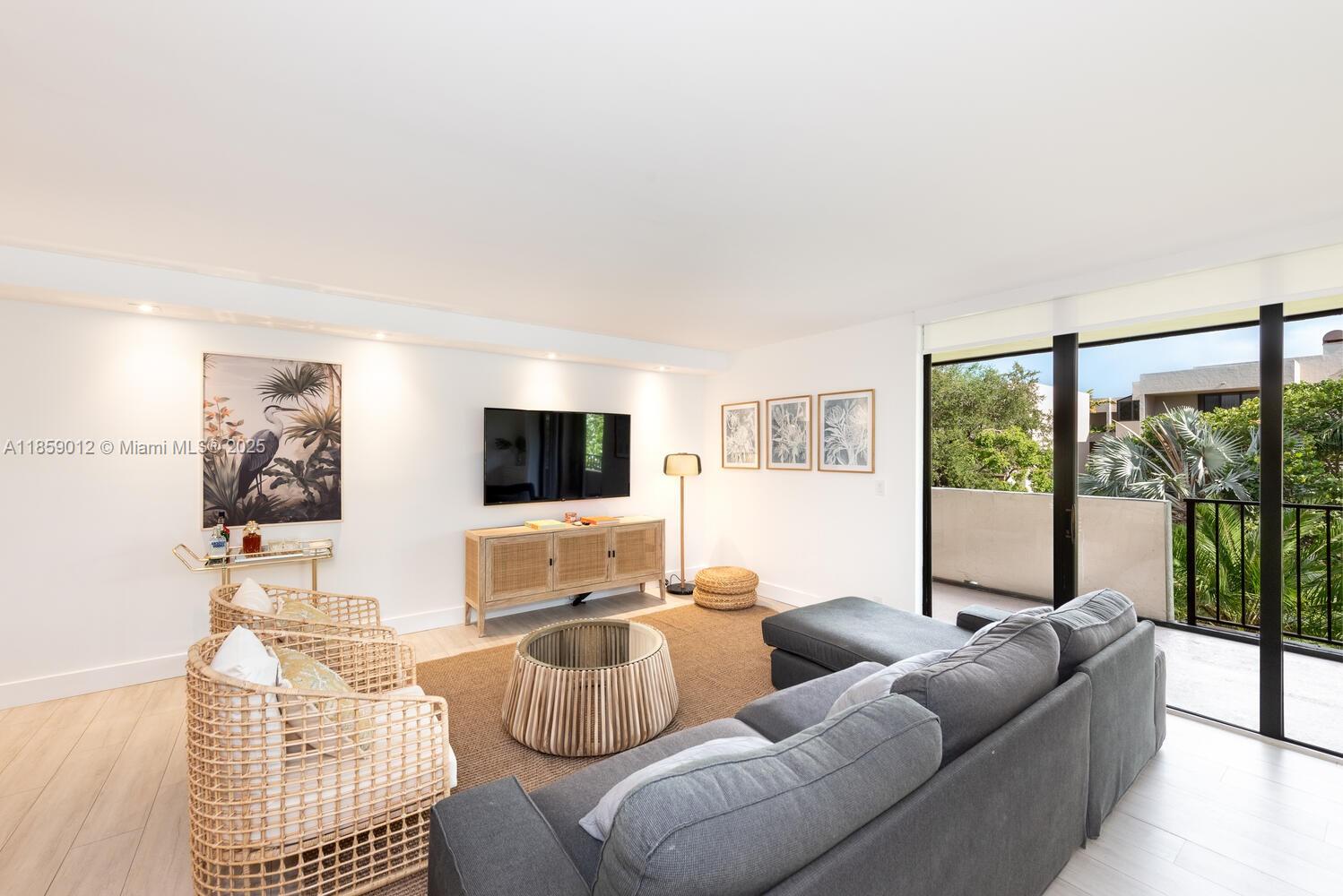 181 Crandon Blvd # 306