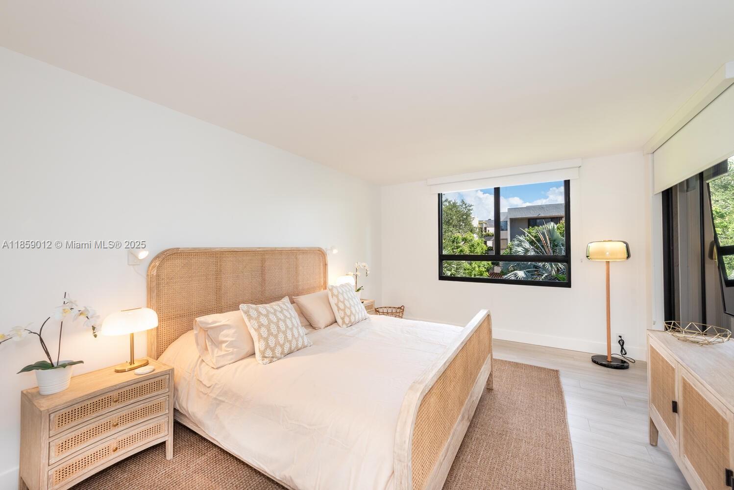 181 Crandon Blvd # 306