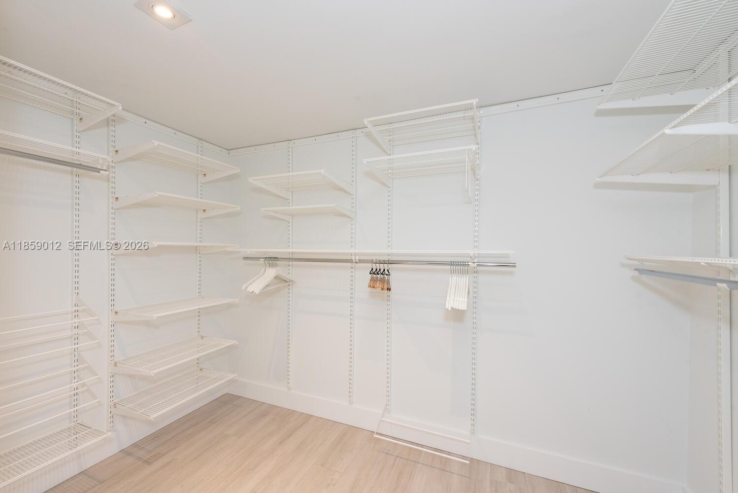 181 Crandon Blvd # 306