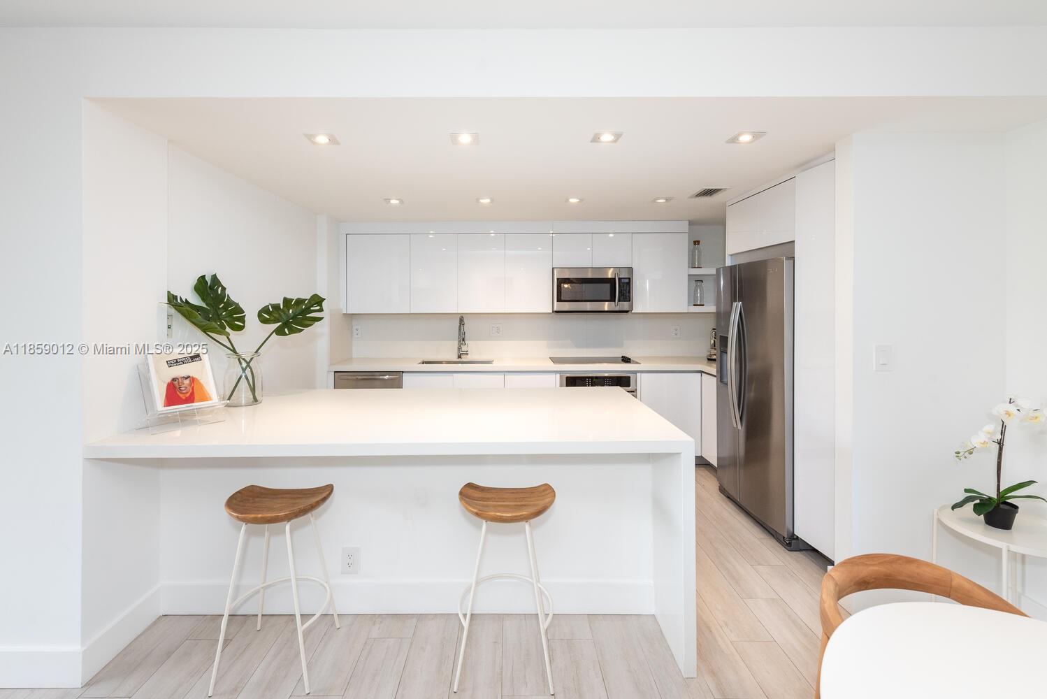 181 Crandon Blvd # 306