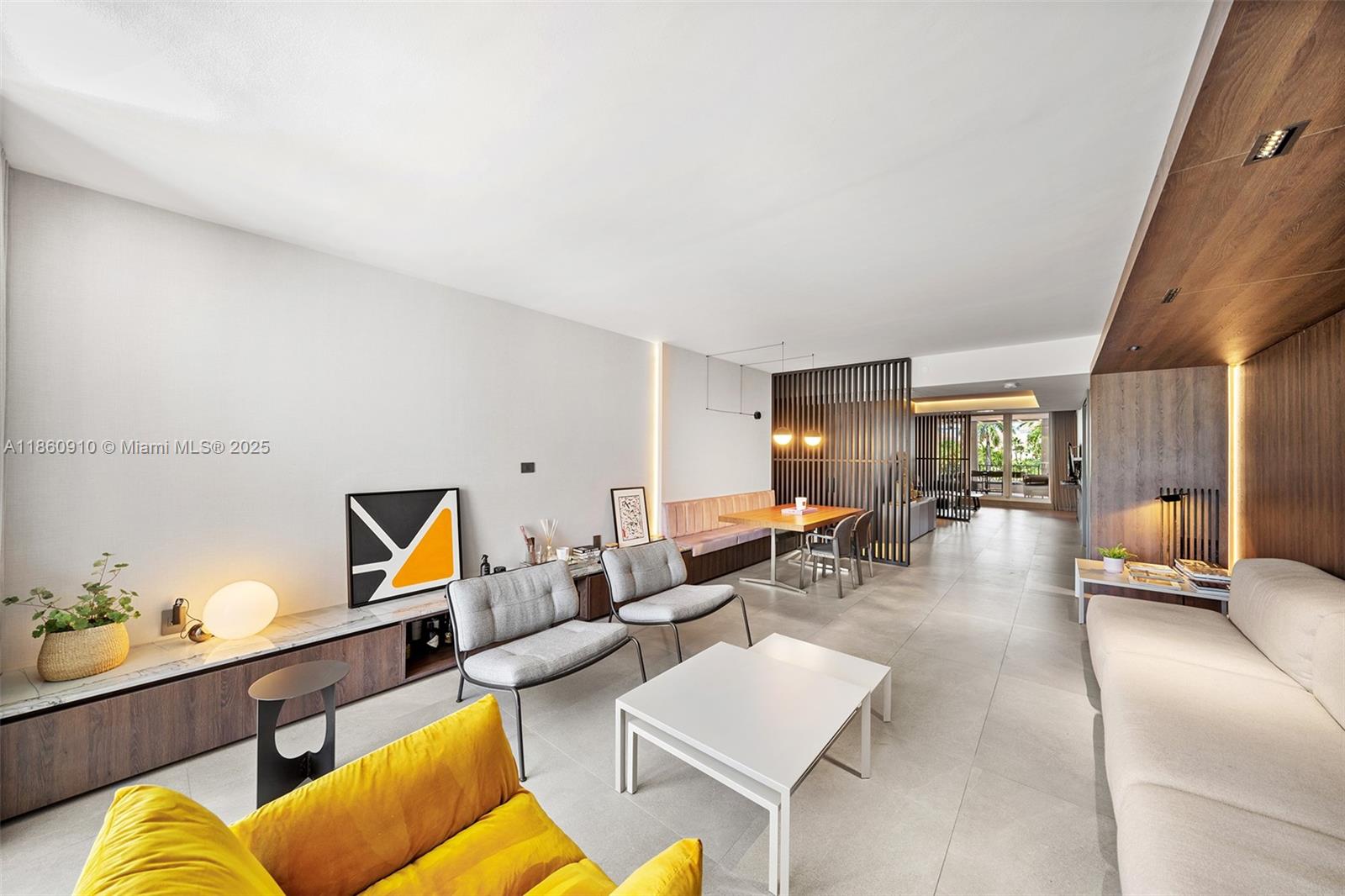 785 Crandon Blvd # 303