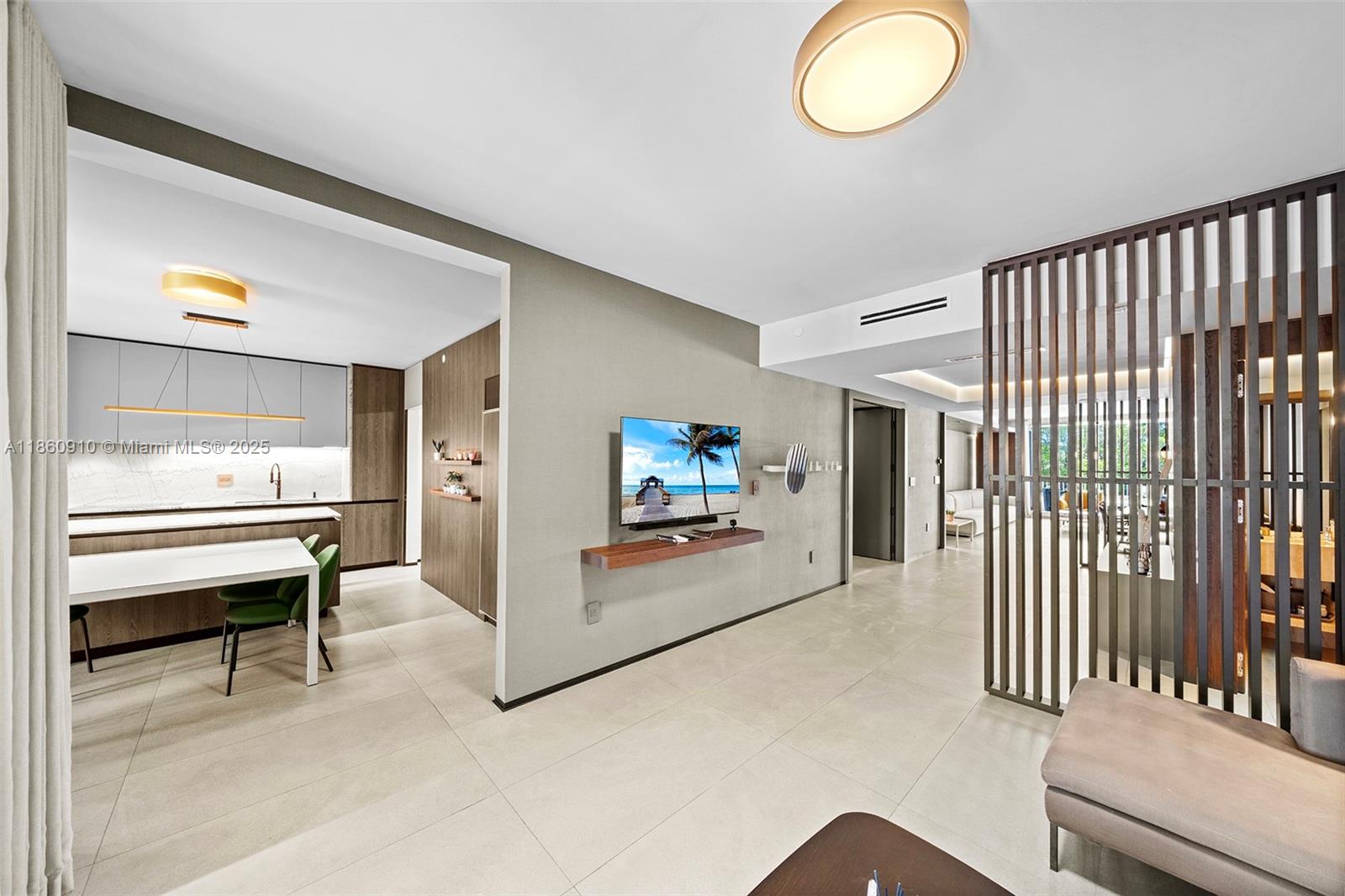 785 Crandon Blvd # 303