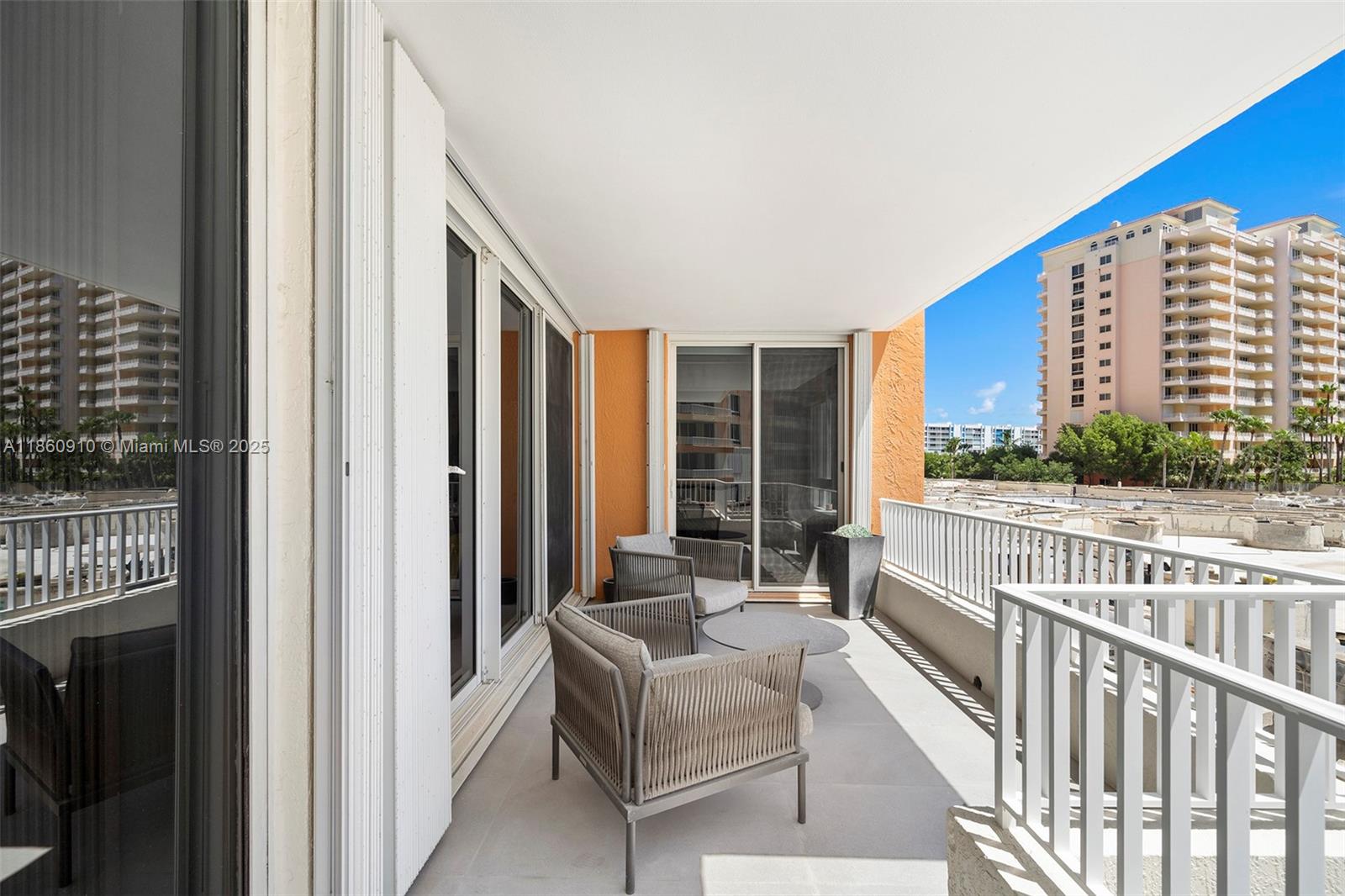 785 Crandon Blvd # 303