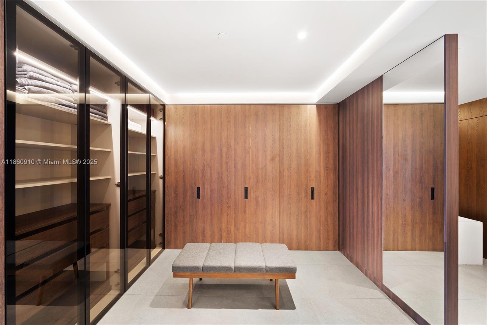 785 Crandon Blvd # 303