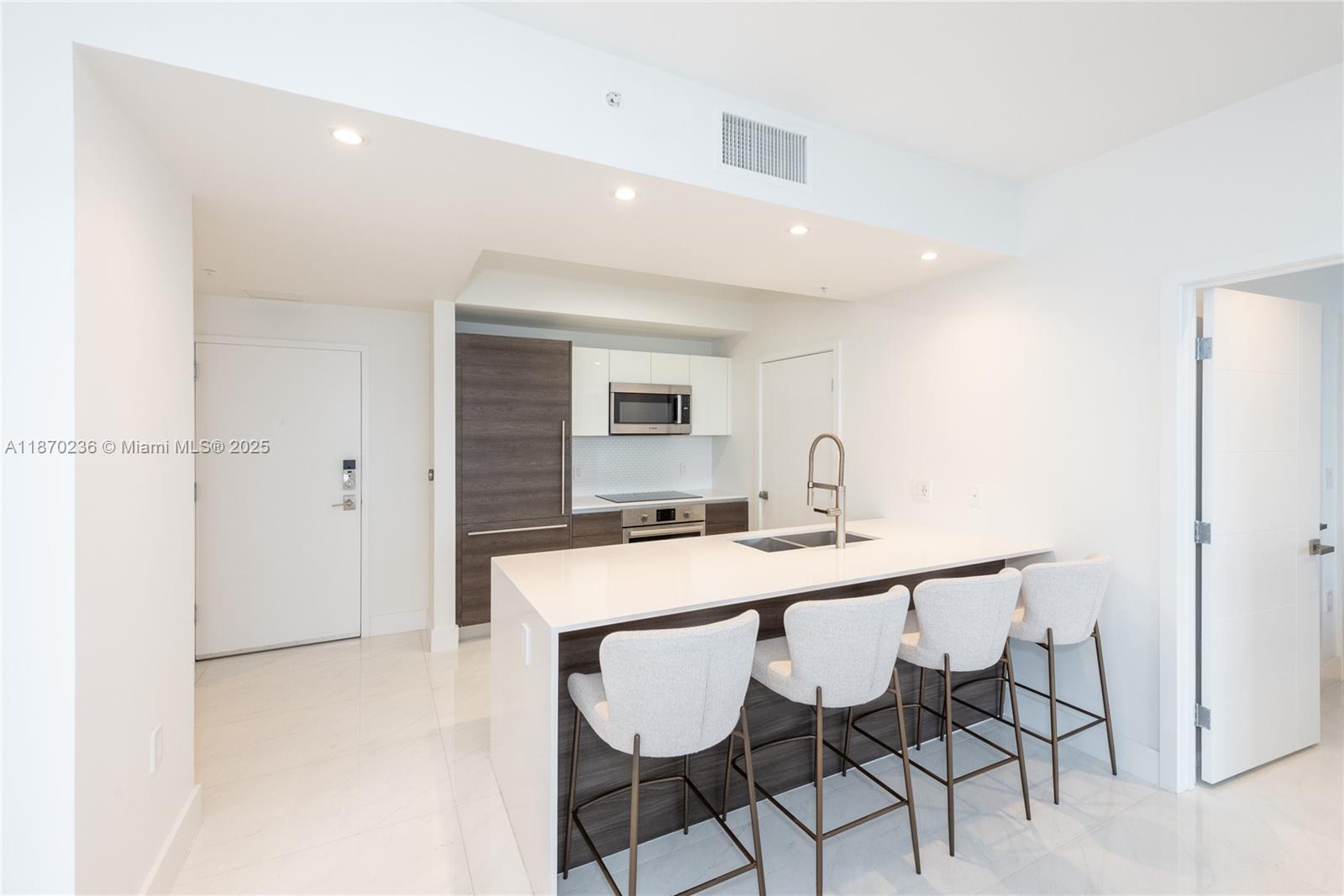 301 Altara Ave # 619