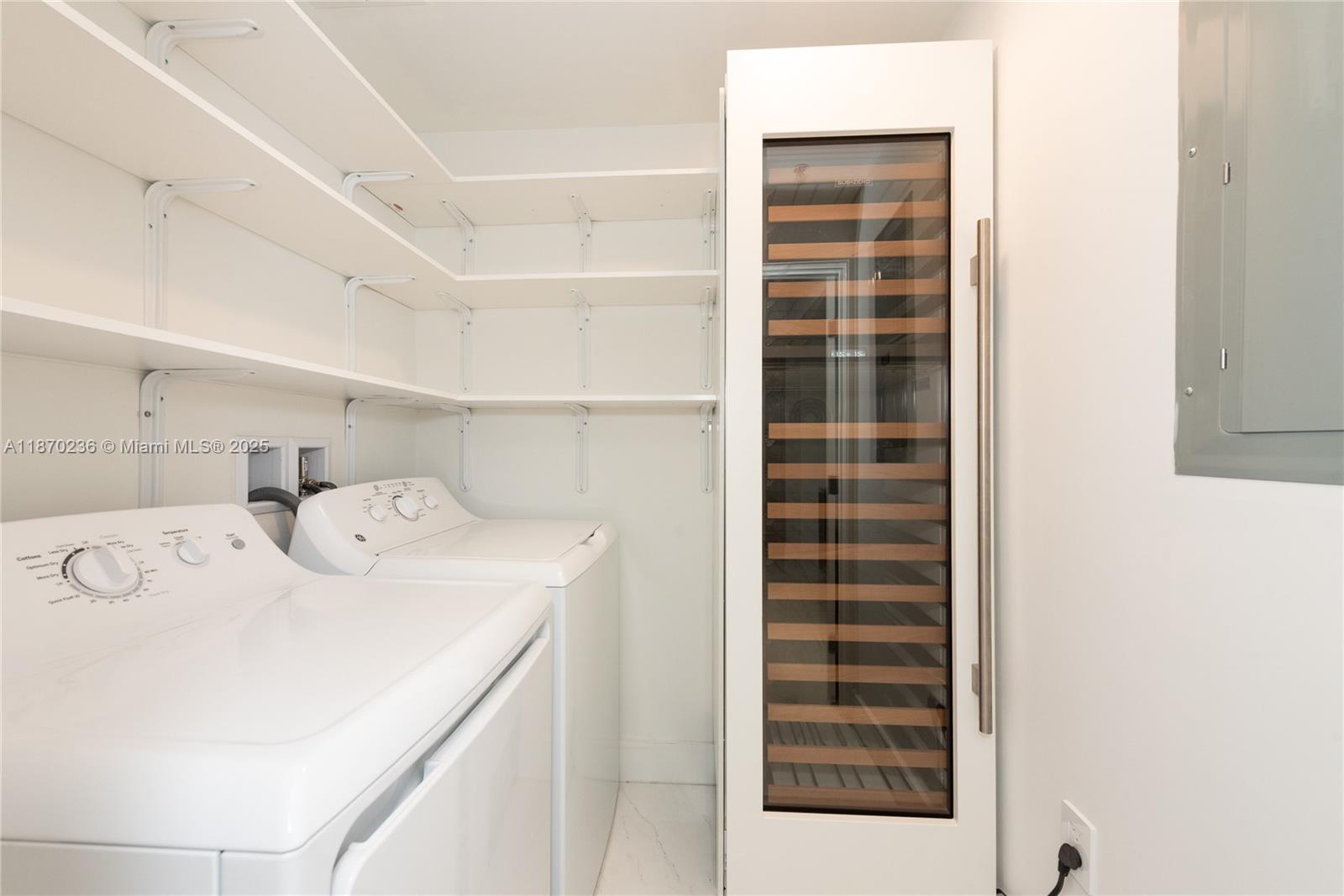 301 Altara Ave # 619