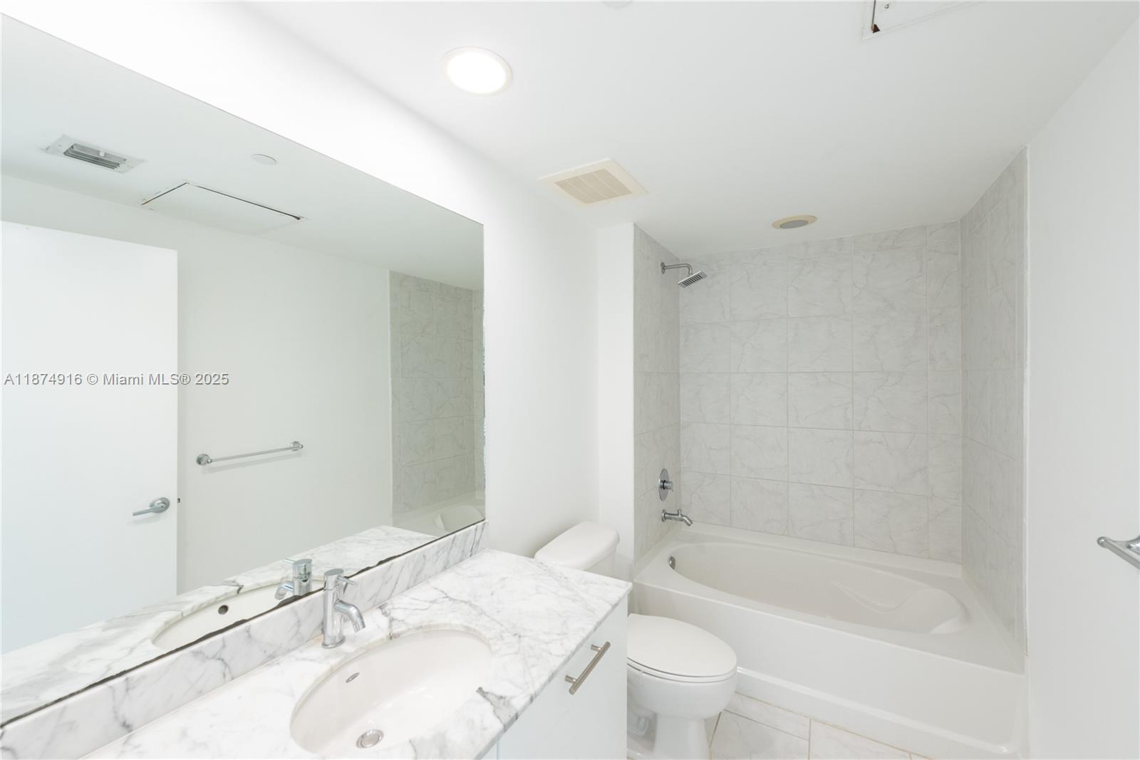 951 Brickell Ave # 3102