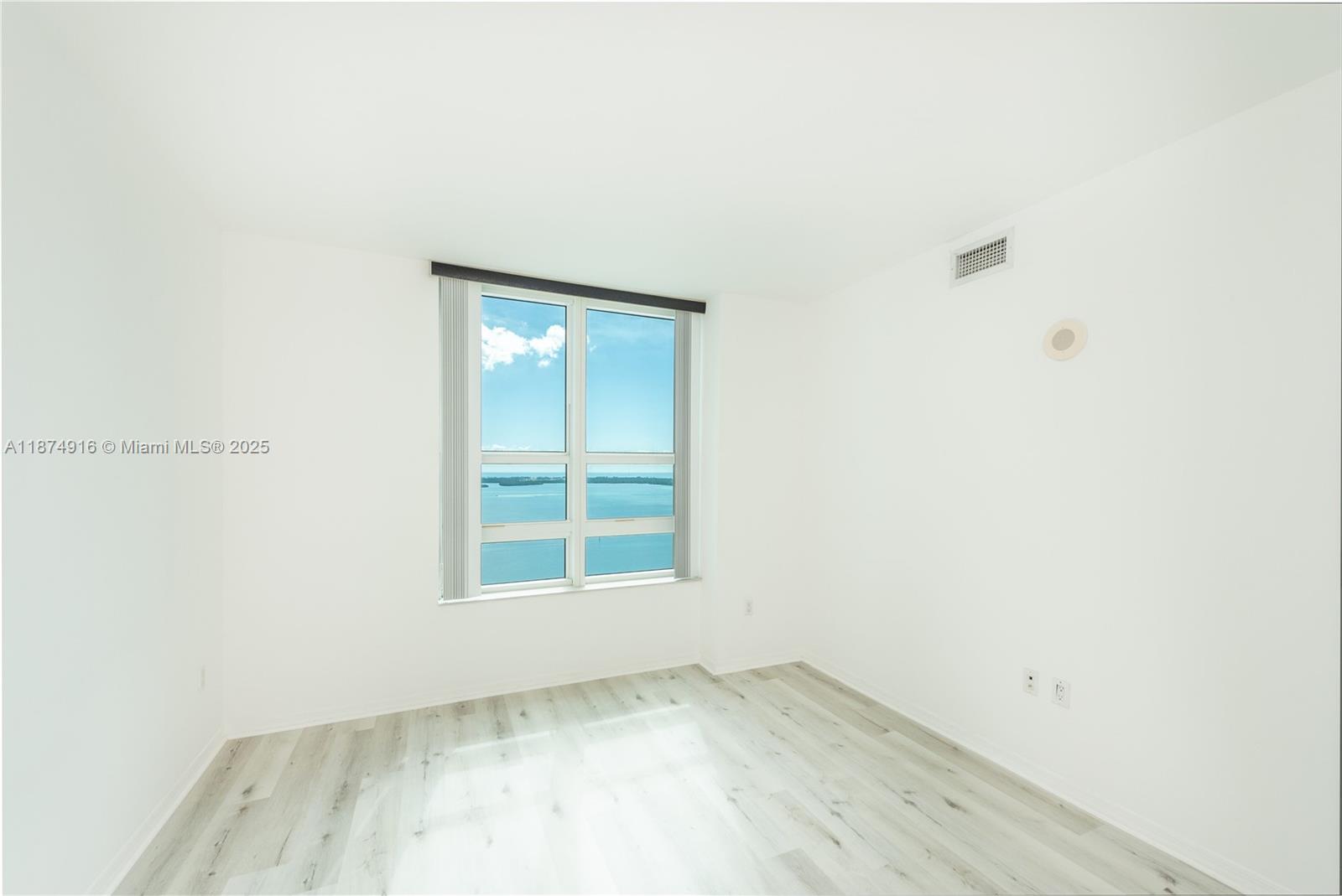 951 Brickell Ave # 3102