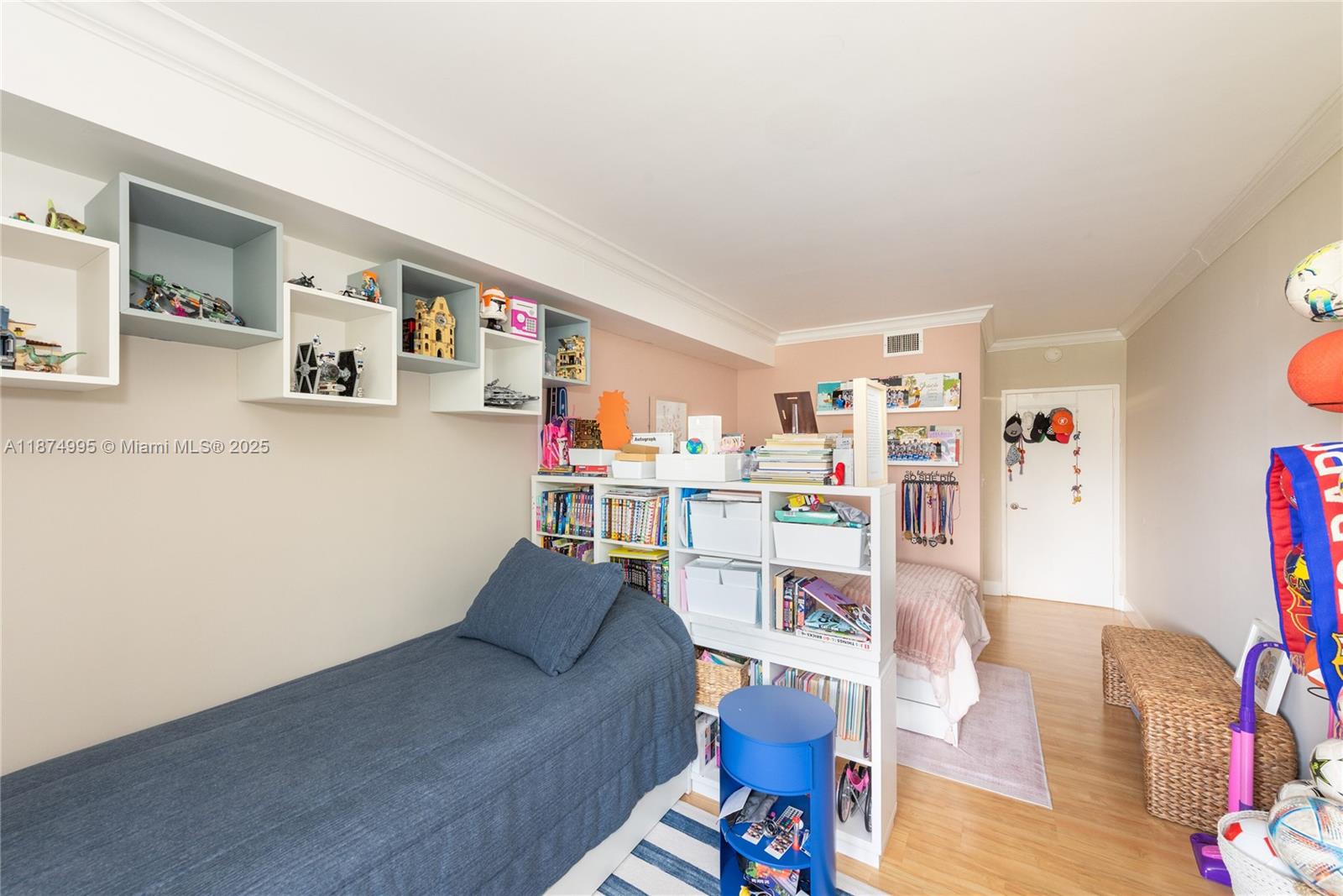 121 Crandon Blvd # 453