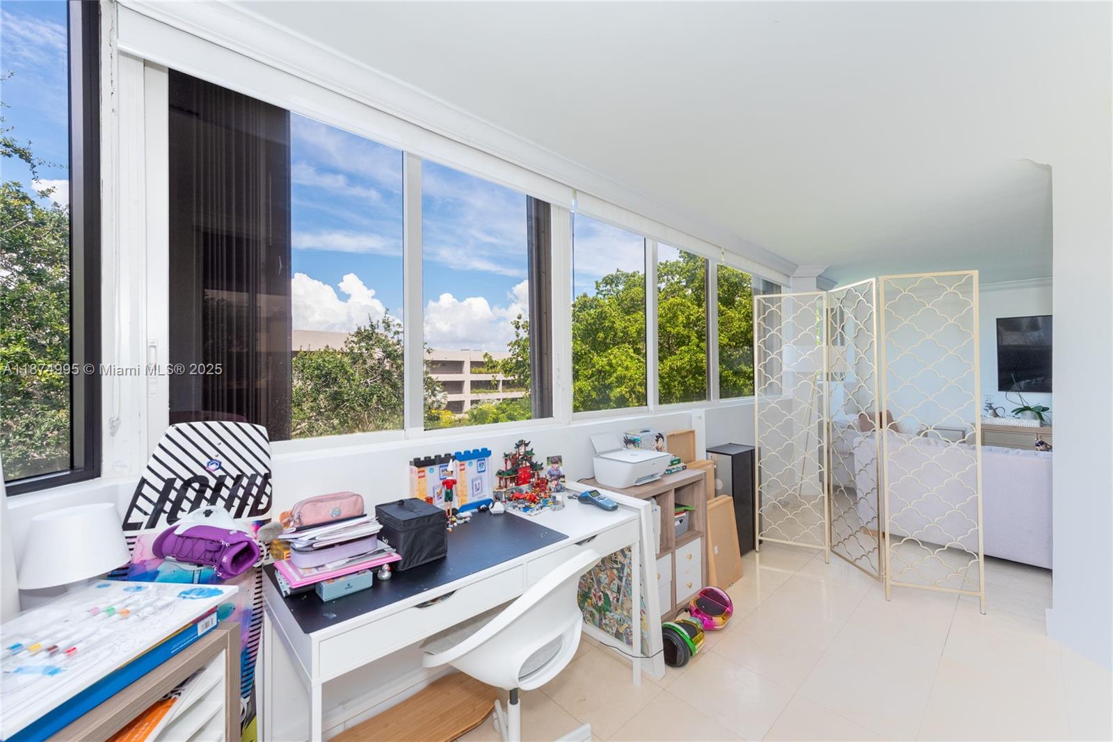 121 Crandon Blvd # 453