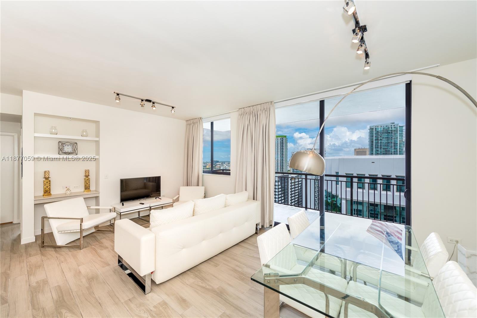 999 SW 1st Ave # 3114