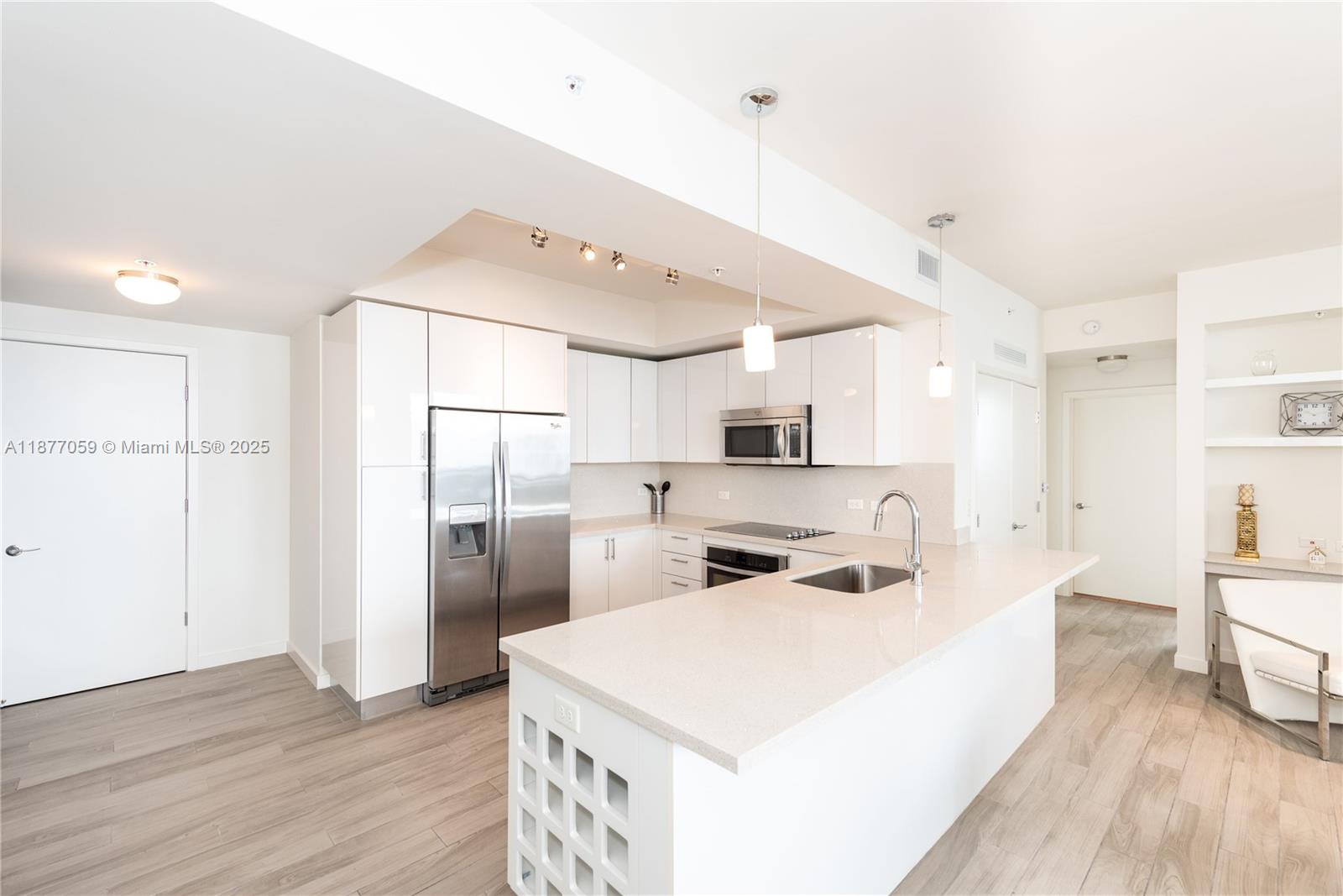 999 SW 1st Ave # 3114