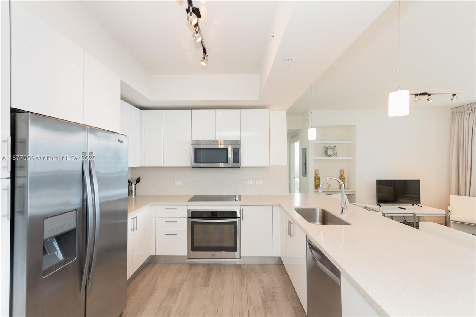 999 SW 1st Ave # 3114