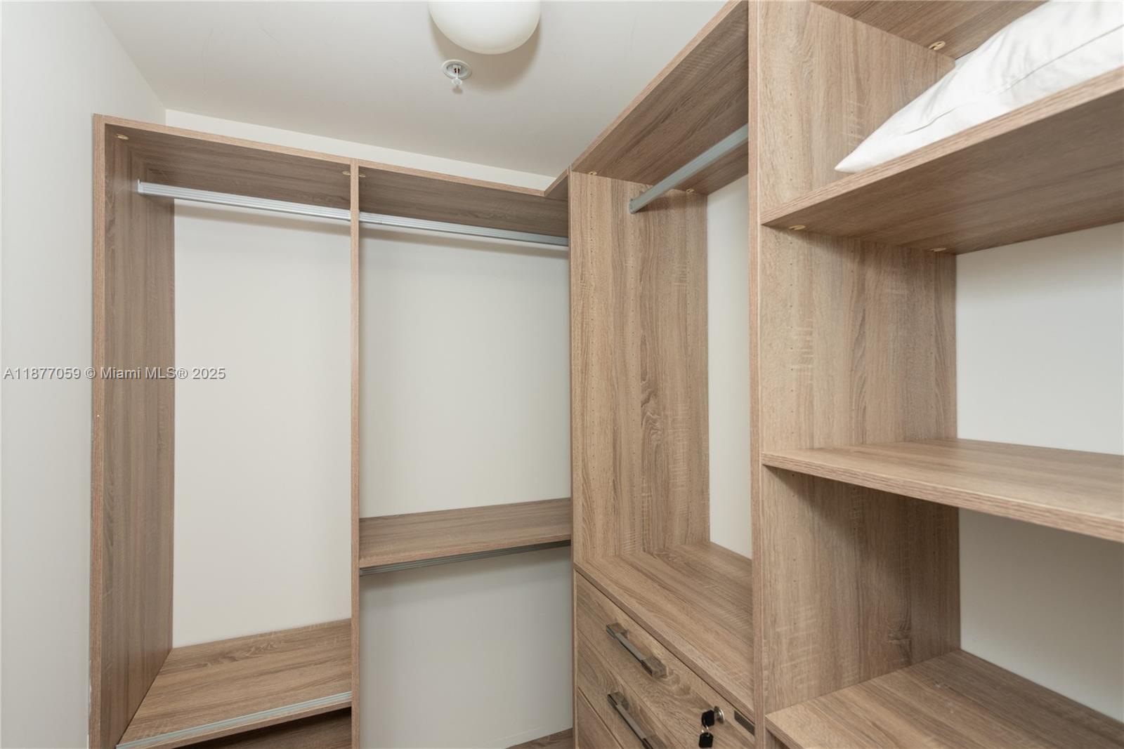 999 SW 1st Ave # 3114