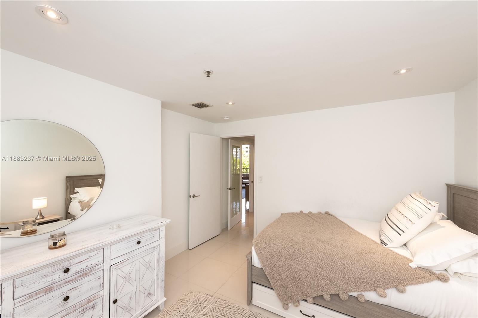 251 Crandon Blvd # 227