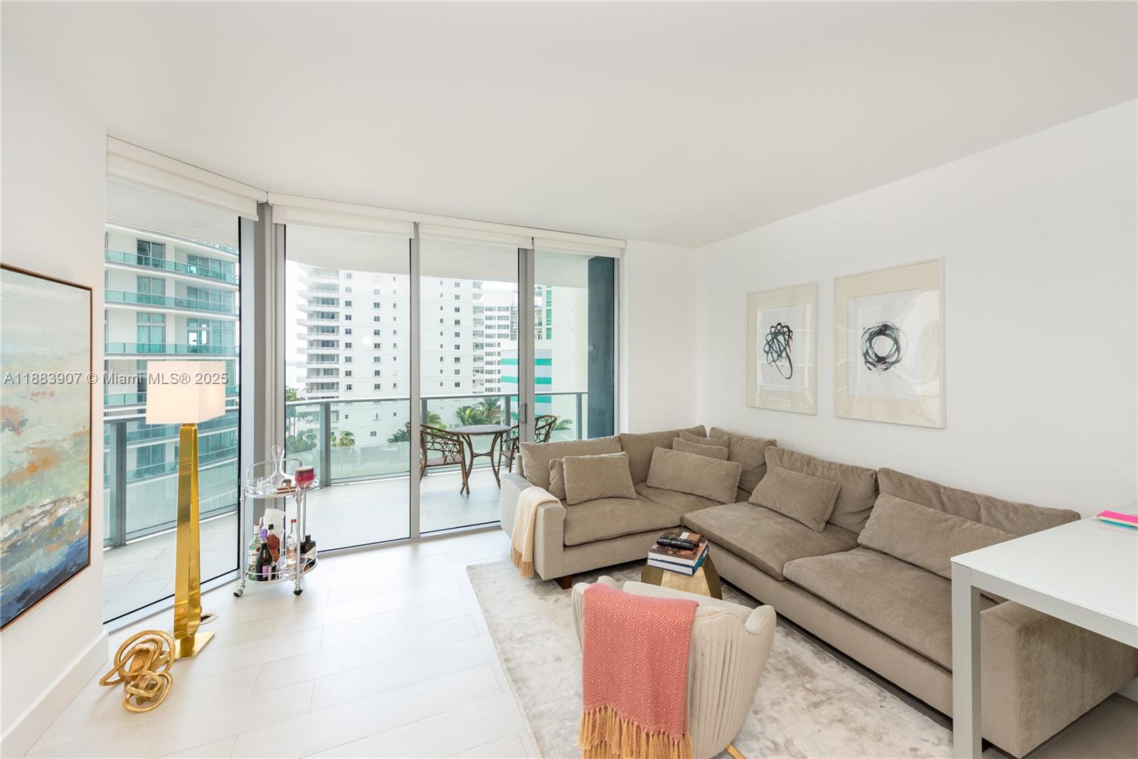 1300 Brickell Bay Dr # 708