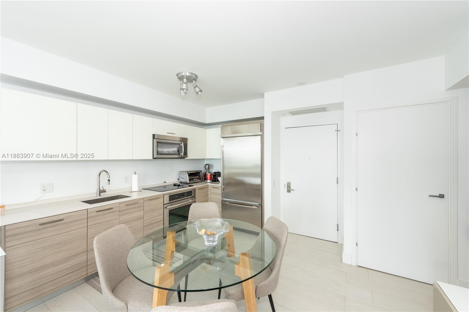 1300 Brickell Bay Dr # 708