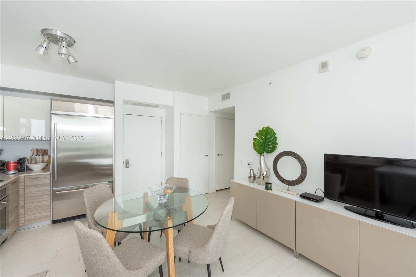 1300 Brickell Bay Dr # 708