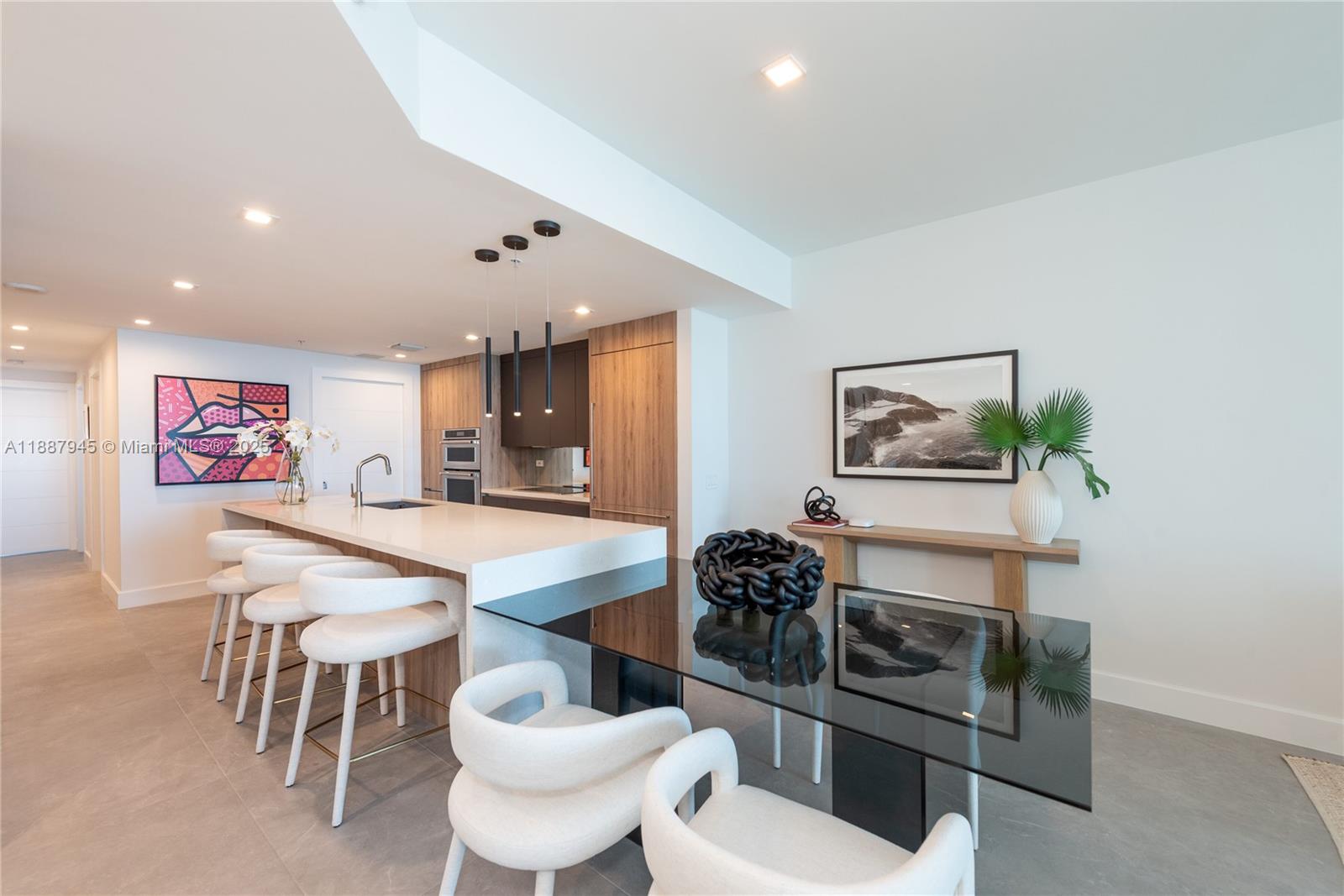 3801 Collins Ave # 1502