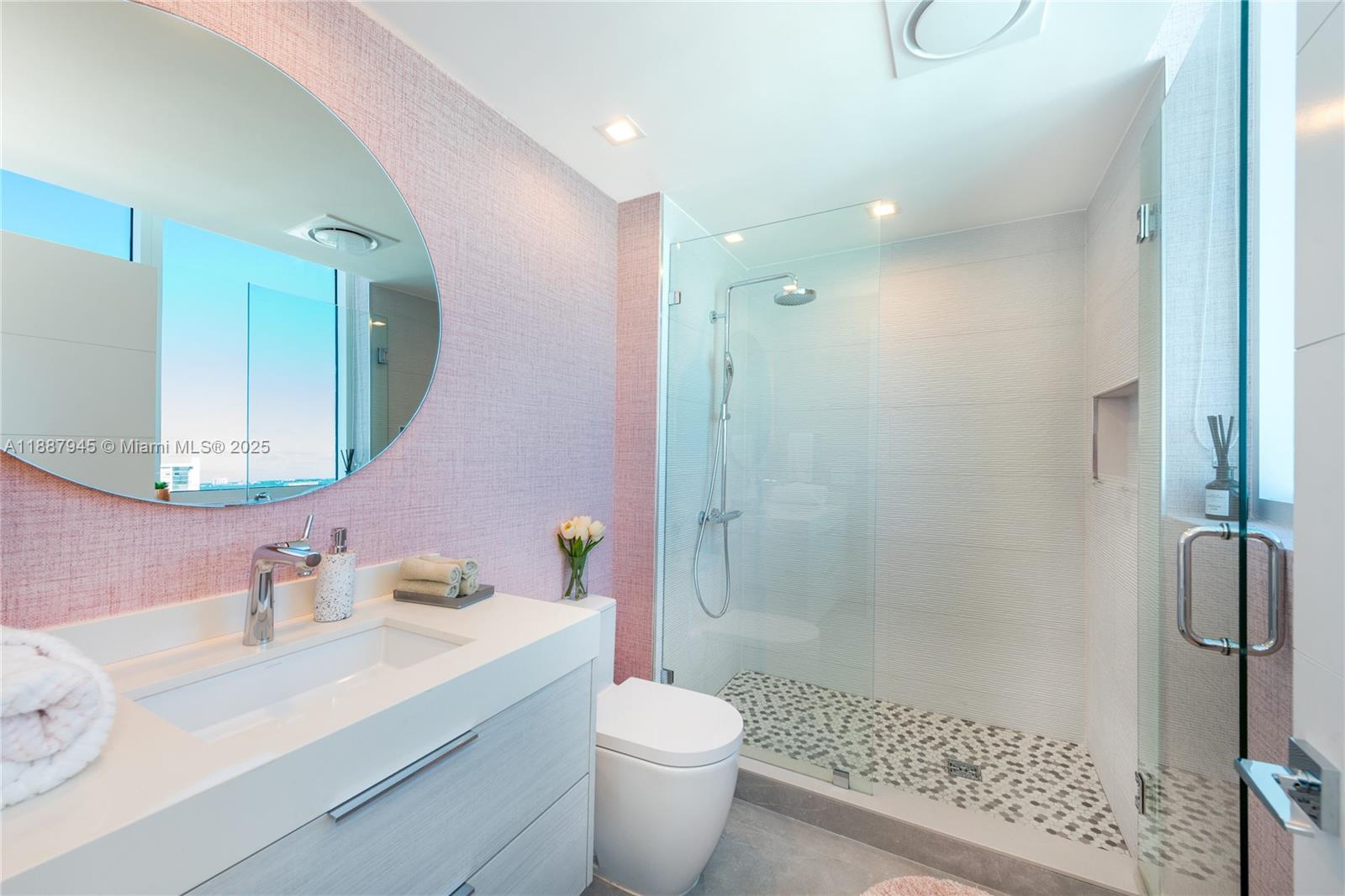 3801 Collins Ave # 1502